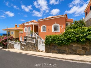 Casa  Calle el tilo. Villa clásica en entorno natural, icod de los vinos