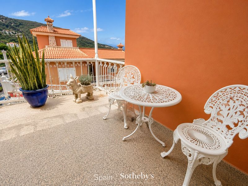 Foto a208b843-8dd8-49b7-bdb7-52fea515e292. Casa amb aparcament a Icod de los Vinos pueblo Icod de los Vinos