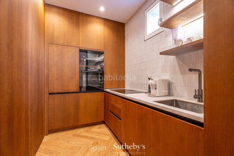 Foto 1d0e82d6-4681-4c47-89e3-3d31b616d390. Apartament amb calefacció a Cortes-Huertas Madrid
