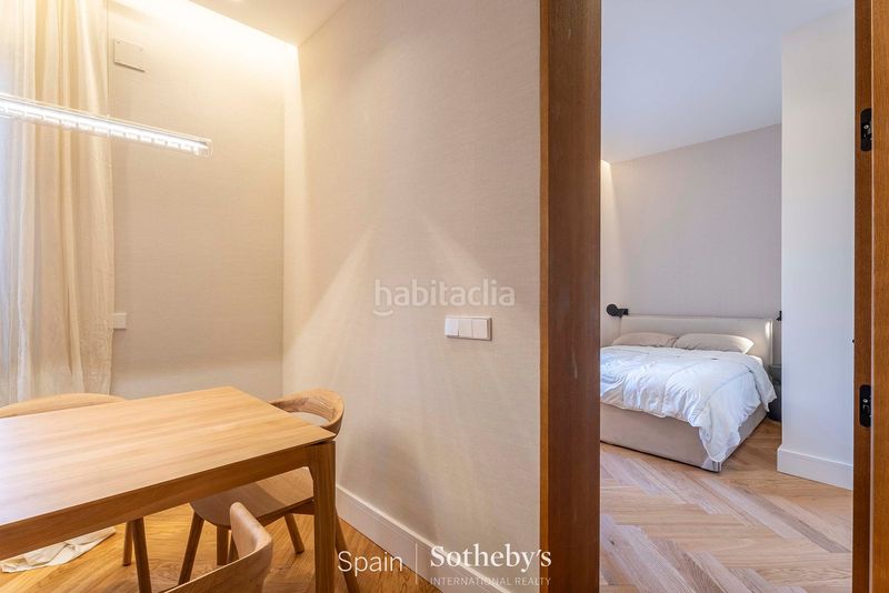 Foto f23f983b-fca7-4fd6-8e00-15ece4dea988. Apartament amb calefacció a Cortes-Huertas Madrid