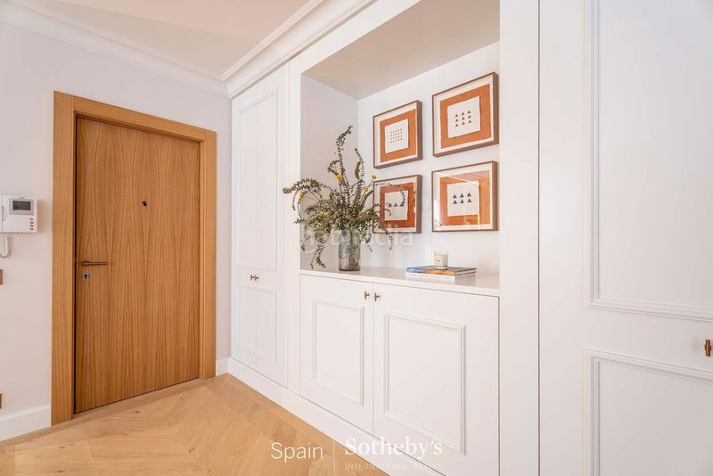 Foto 2c3f02ff-9912-4e73-98b7-a350639fde08. Apartament amb calefacció a Cortes-Huertas Madrid