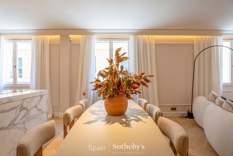Foto 47ec9060-a407-407d-a64a-77276ed75180. Apartament amb calefacció a Cortes-Huertas Madrid