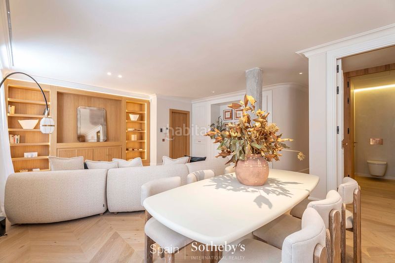 Foto b2876711-4ed8-41fb-bdc9-7388e95a18c1. Apartament amb calefacció a Cortes-Huertas Madrid