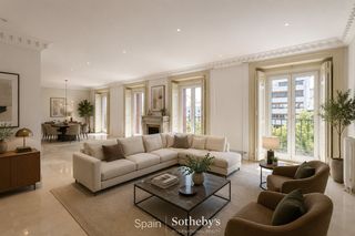Lloguer Apartament  Plaza de santa bárbara. Exclusivo piso de 4 dormitorios en justicia