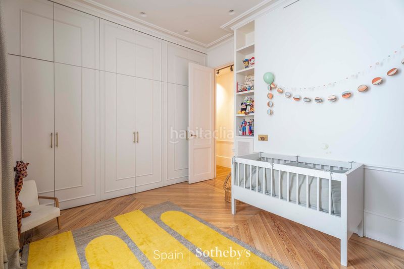 Foto bfa31e67-266c-4d19-935a-97f9f6660588. Apartament amb calefacció a Trafalgar Madrid