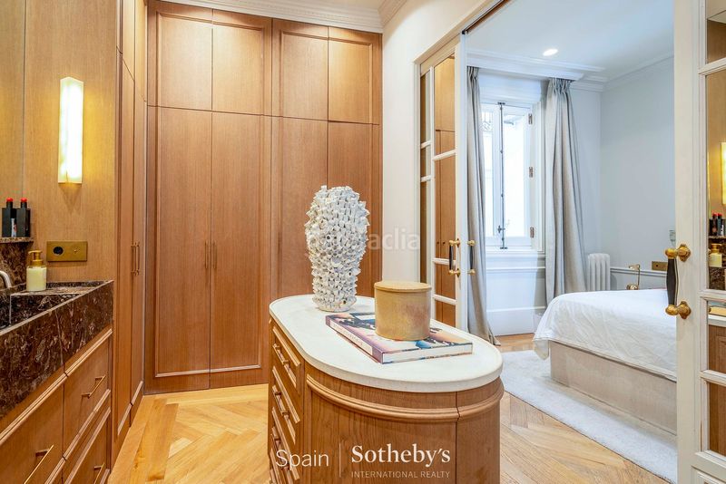 Foto e91740a4-e9cd-447f-892d-a7fece383643. Apartament amb calefacció a Trafalgar Madrid
