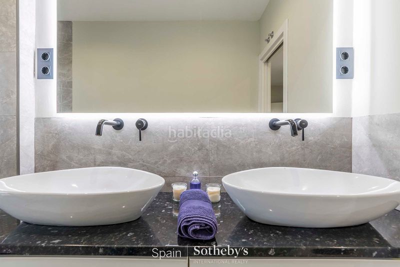 Foto 2b60d002-f219-4bfe-a227-09520c5ebae8. Casa amb calefacció aparcament piscina a Valdelagua