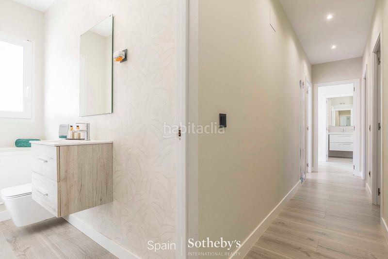 Foto b99cc016-4128-47d1-93e9-6a791f961e59. Casa amb calefacció aparcament piscina a Valdelagua