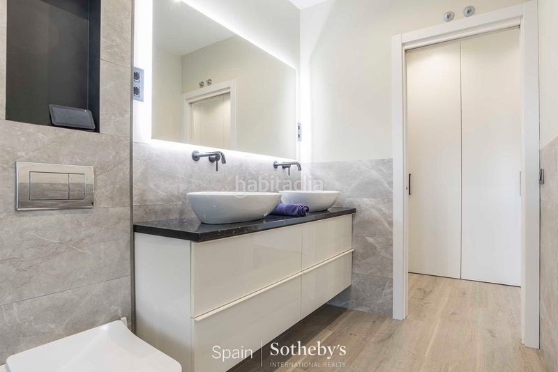 Foto f430a5a6-ca77-4fa3-a923-7ee6fc48f230. Casa amb calefacció aparcament piscina a Valdelagua