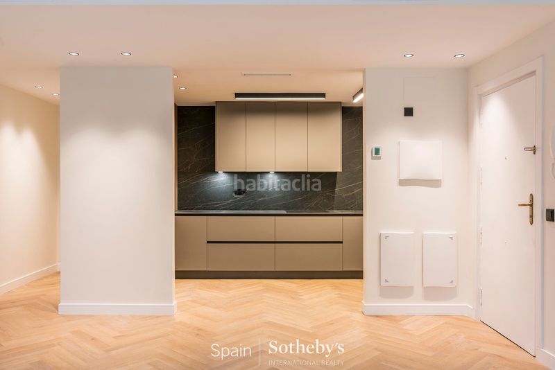 Foto 48cb0ab6-90e4-4fc9-b68e-0983b7ff4a14. Apartament amb calefacció a Trafalgar Madrid