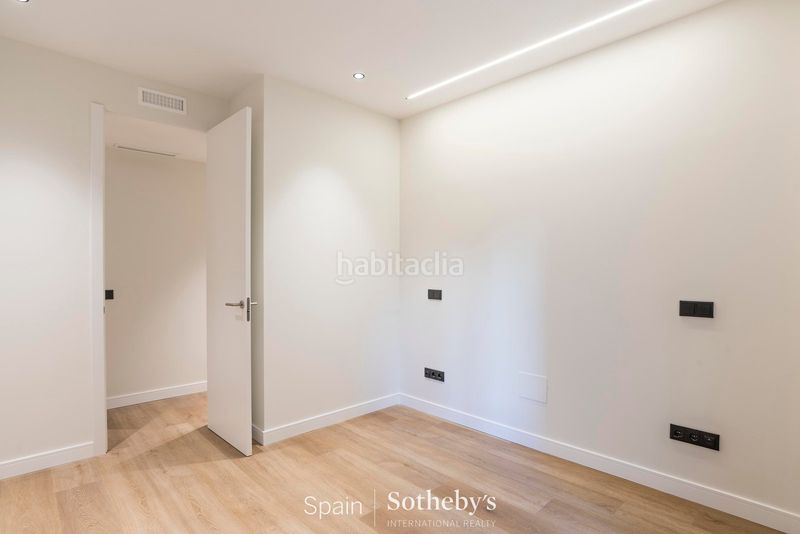 Foto 742a9e92-4fb0-40bf-80b0-ed638eed8fd9. Apartament amb calefacció a Trafalgar Madrid