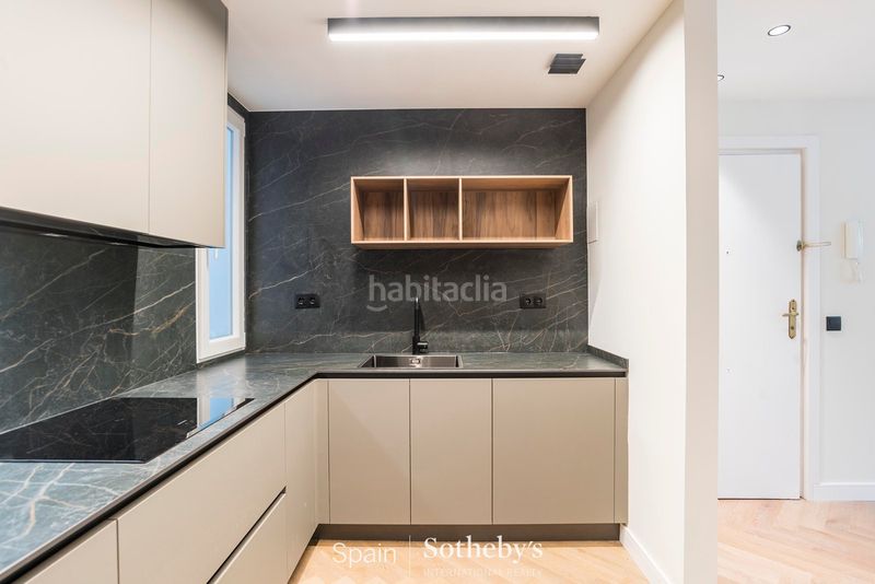 Foto d786e0d7-a943-48a7-9fda-71d8d033def9. Apartament amb calefacció a Trafalgar Madrid