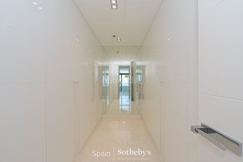 Foto 4a47c775-c55b-4f84-bcaa-4af429b3342d. Casa amb aparcament piscina a Mascarat Altea