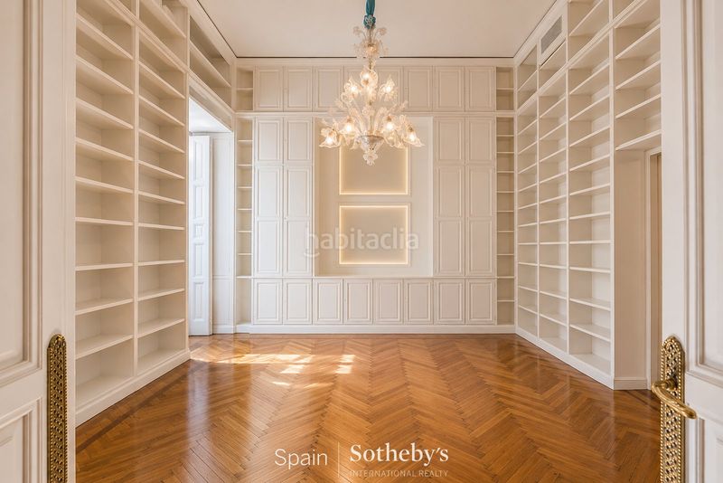 Foto cea8f5fe-e1ee-4404-905c-e5a49423bfb8. Apartament amb calefacció a Recoletos Madrid