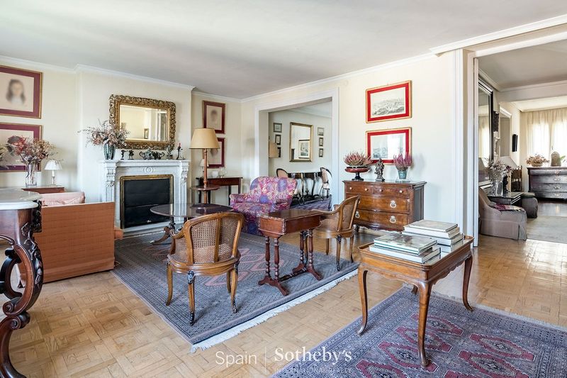 Foto 0484e5f5-4d83-4639-8394-e5105ca99f75. Apartament amb calefacció a Recoletos Madrid