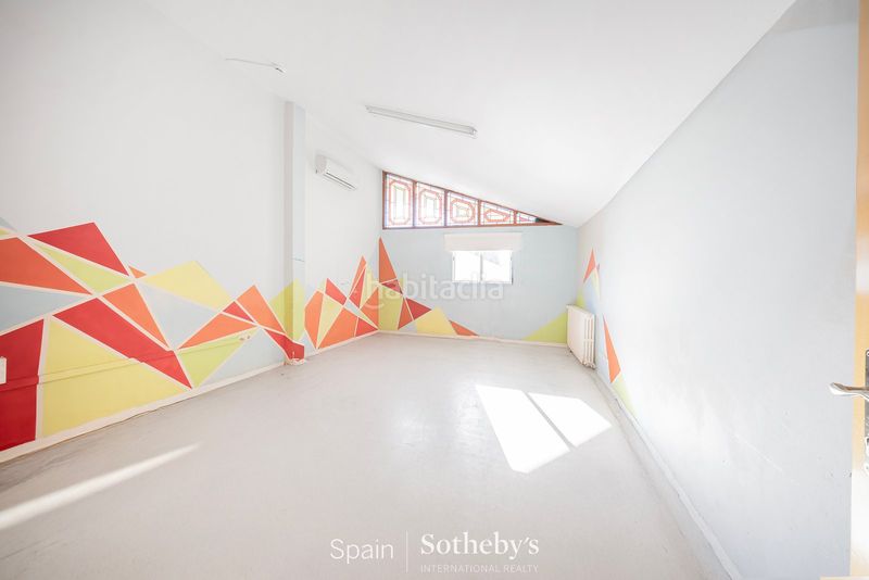 Foto 81ffc102-76fe-403f-8edf-e878b1d9d4ac. Casa amb aparcament a Conde Orgaz - Piovera Madrid