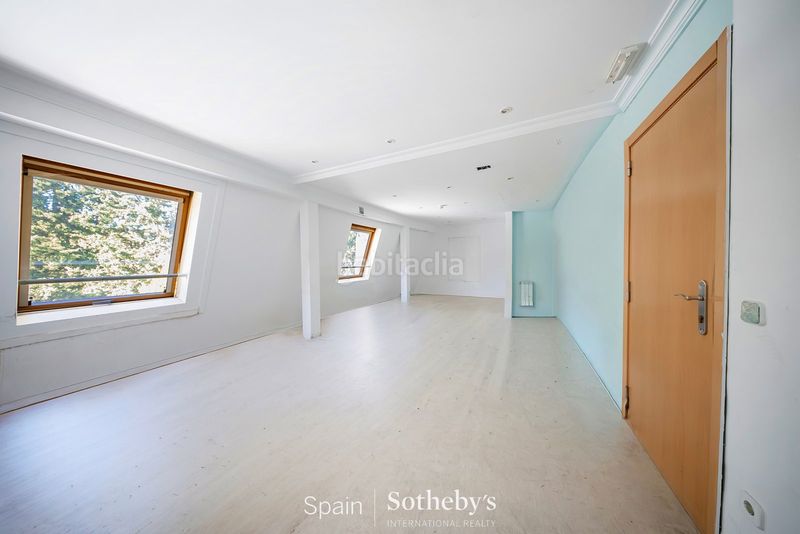 Foto b15f0572-fb3c-46f8-a71c-b5c56d143454. Casa amb aparcament a Conde Orgaz - Piovera Madrid