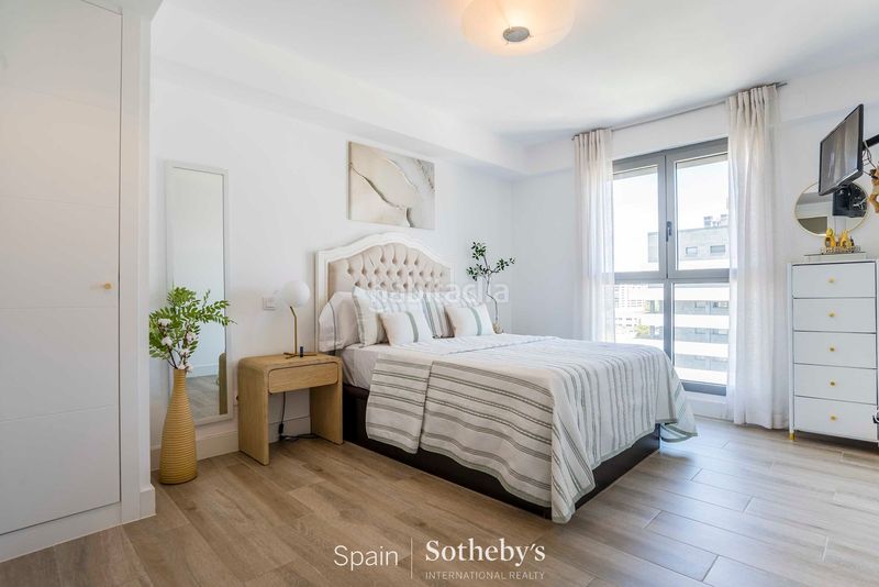 Foto 1c2729d7-1c8a-4bf1-b335-944c56049355. Apartament amb calefacció aparcament piscina a Valdebebas - Valdefuentes Madrid
