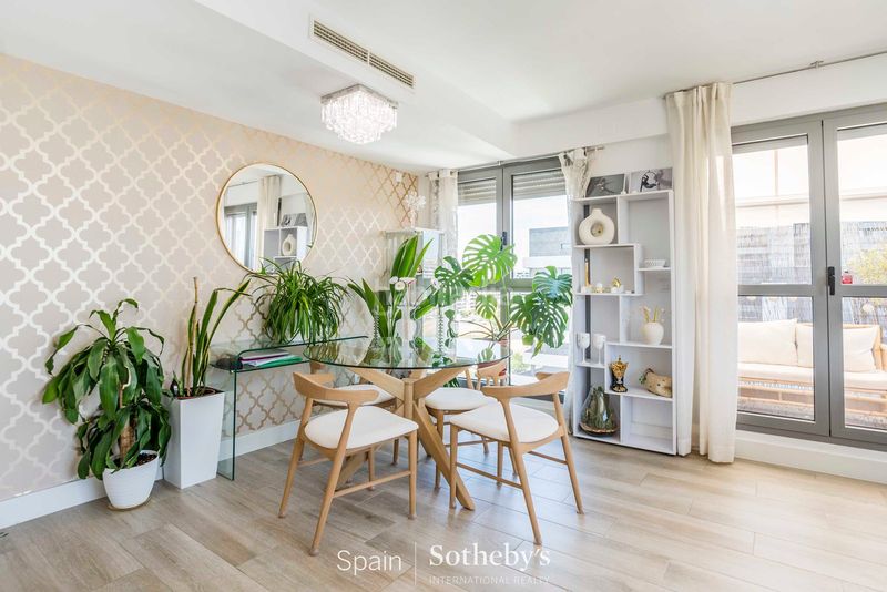 Foto 5d88635d-c729-4297-873e-16cfc6e942e2. Apartament amb calefacció aparcament piscina a Valdebebas - Valdefuentes Madrid