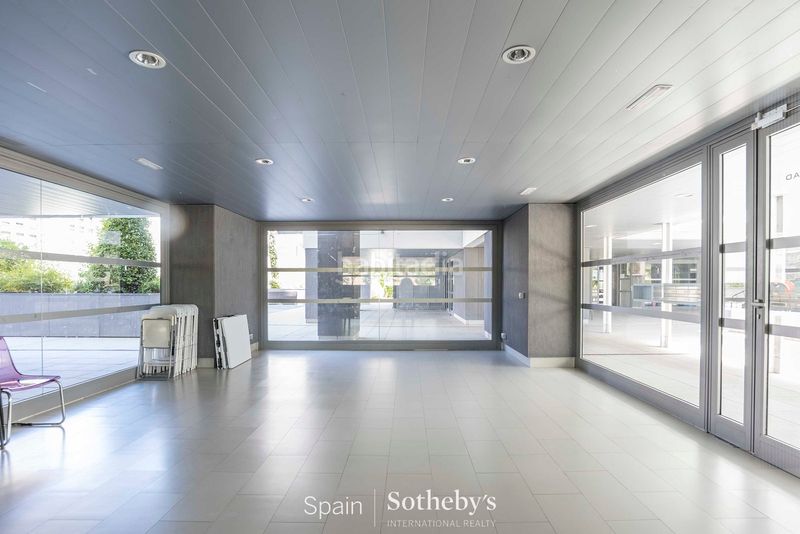 Foto 8bf9ef94-9a64-4ad7-9a47-7373537c1fec. Apartament amb calefacció aparcament piscina a Valdebebas - Valdefuentes Madrid