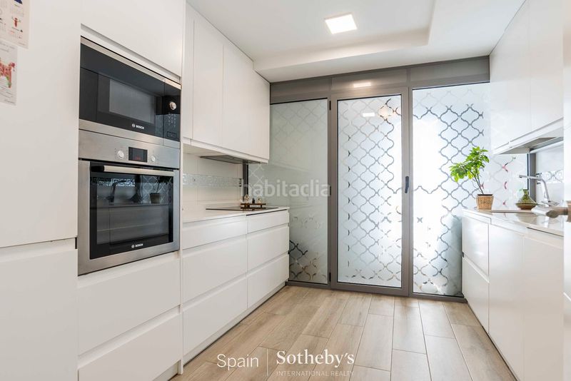 Foto c8300564-16d6-4b94-8b28-10aa934f5f4a. Apartament amb calefacció aparcament piscina a Valdebebas - Valdefuentes Madrid