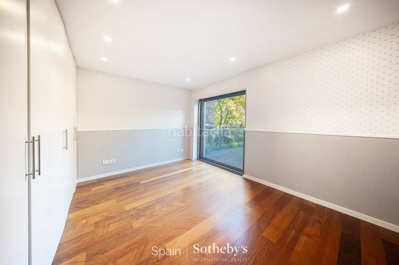 Foto 074fb966-d48e-4585-a78e-90592443ed2d. Casa amb calefacció aparcament piscina a Nueva España Madrid