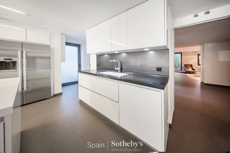 Foto c2d827c8-473e-4027-9db3-c843b615f5b5. Casa amb calefacció aparcament piscina a Nueva España Madrid