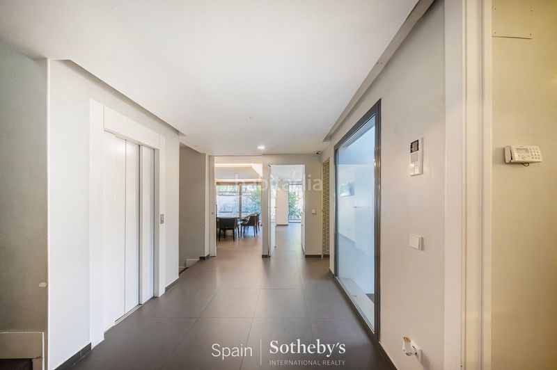 Foto c85eba10-54c1-4b1e-a092-0db711f44e96. Casa amb calefacció aparcament piscina a Nueva España Madrid