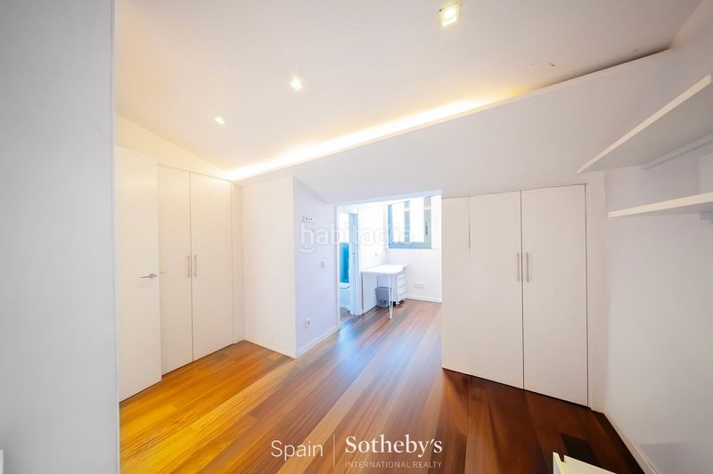 Foto c88674a0-3212-4f02-a859-cad1ec148170. Casa amb calefacció aparcament piscina a Nueva España Madrid