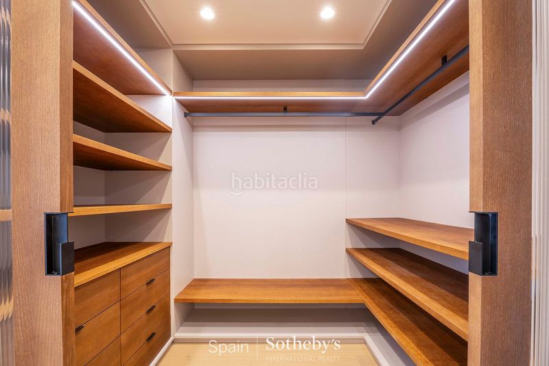 Foto 6142e2cb-3862-47dc-86ea-b0db034289f1. Apartament amb calefacció a Palacio Madrid