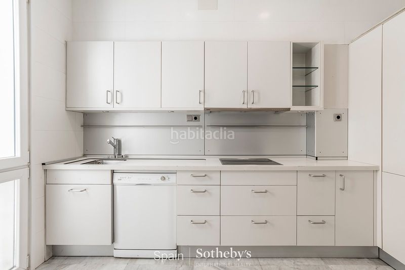 Foto 1ea06bb7-cfce-4188-a6ea-72ae26fa2c91. Lloguer apartament amb calefacció aparcament a Almagro Madrid