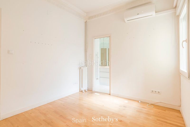 Foto 511b4df5-e448-4351-8c30-0030fba399a7. Lloguer apartament amb calefacció aparcament a Almagro Madrid