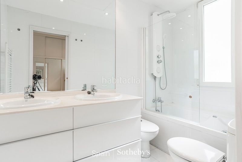 Foto 661dbe22-2427-4172-a33f-1faeaa809789. Lloguer apartament amb calefacció aparcament a Almagro Madrid