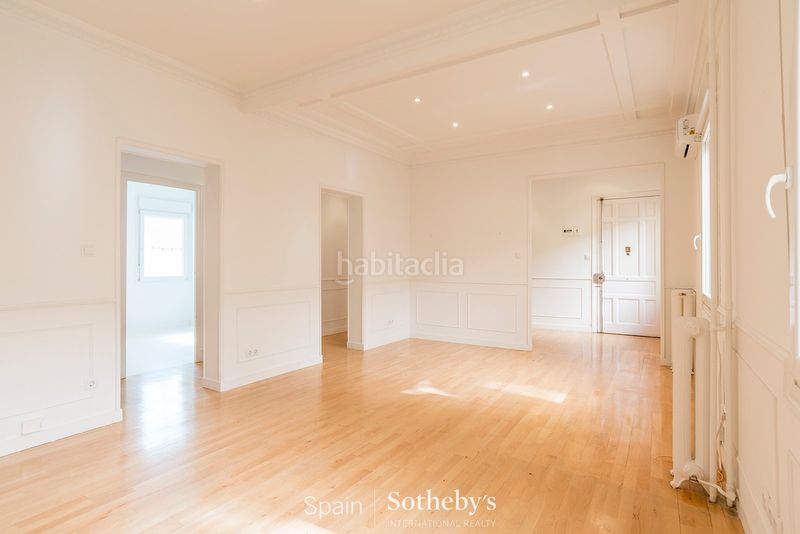 Foto 68623694-bd50-478f-8dc9-a9357596d30a. Lloguer apartament amb calefacció aparcament a Almagro Madrid