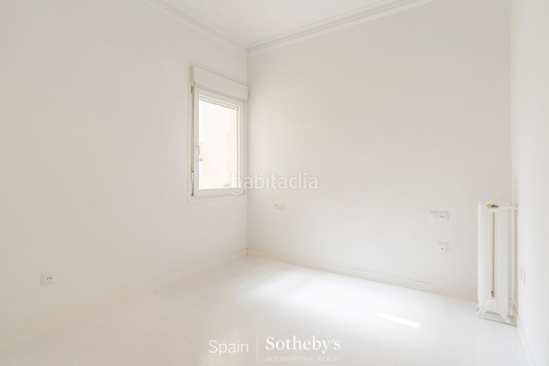 Foto 76e2bd65-2a79-421c-a3cf-429b6d28be37. Lloguer apartament amb calefacció aparcament a Almagro Madrid