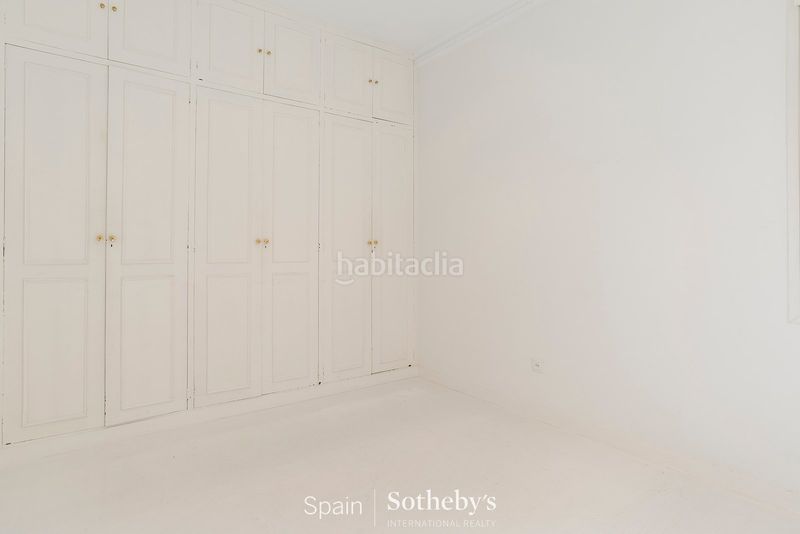 Foto a64cc16f-d577-441c-a197-19a16a9790a9. Lloguer apartament amb calefacció aparcament a Almagro Madrid