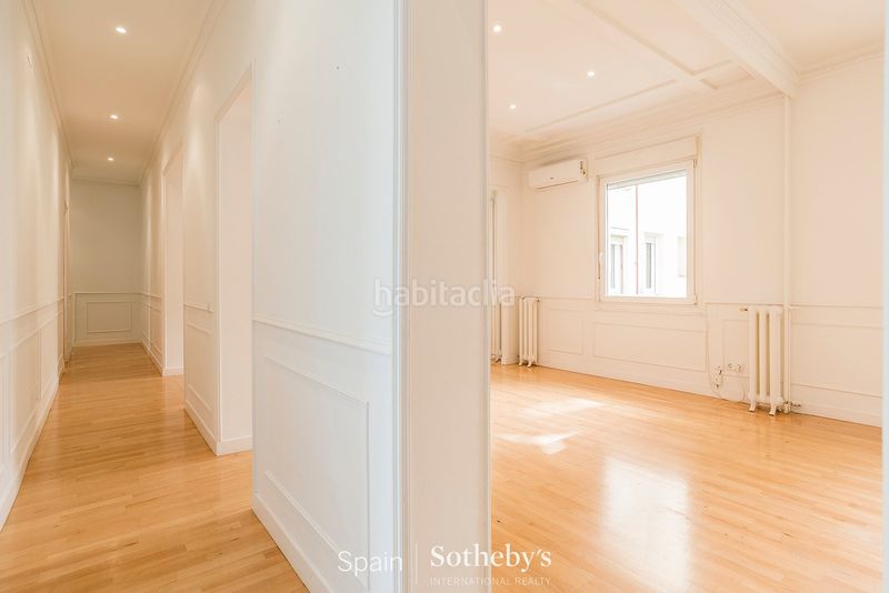 Foto bad91d3f-c8af-485a-b6e9-ab2642957f59. Lloguer apartament amb calefacció aparcament a Almagro Madrid