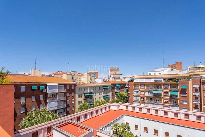 Foto 0a01cbcc-2ca5-4c5b-8e16-076d8b989137. Àtic amb calefacció aparcament a Vallehermoso Madrid