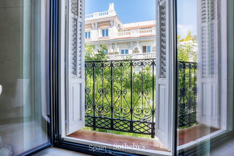 Foto b3658466-e5ea-4f1c-81cb-54b3ac537529. Apartament amb calefacció a Almagro Madrid