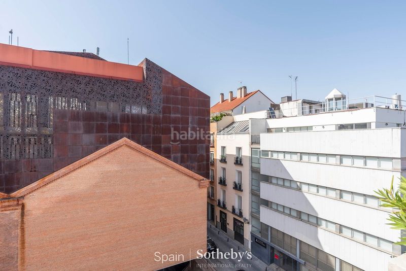 Foto 008e1128-cbd0-4765-a6e4-ede7a10267b3. Àtic amb calefacció a Cortes-Huertas Madrid