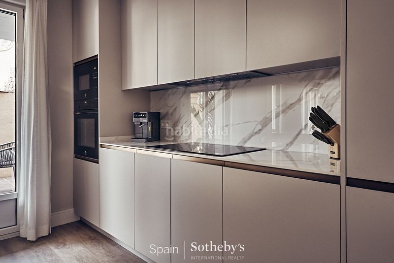 Foto 52f55a20-f3d4-49f6-9d81-c99ea8c8ee58. Apartament amb aparcament a Lista Madrid