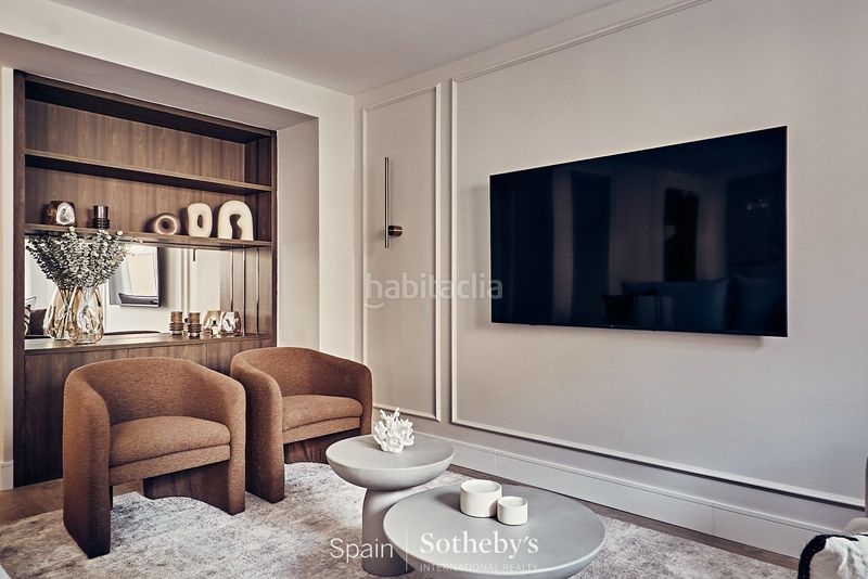 Foto b3ab1ed4-736c-4a75-8eba-253aff09d9de. Apartament amb aparcament a Lista Madrid