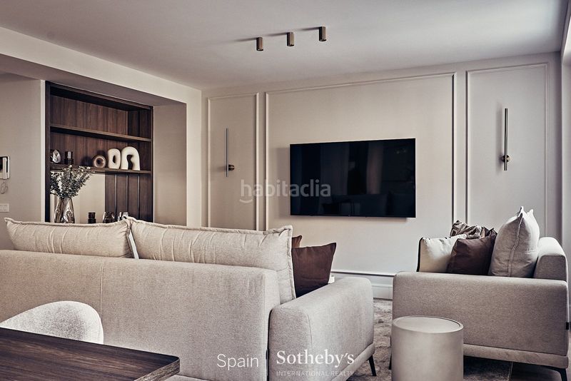 Foto d534d5fe-ba4a-40b5-b330-68124b428a54. Apartament amb aparcament a Lista Madrid