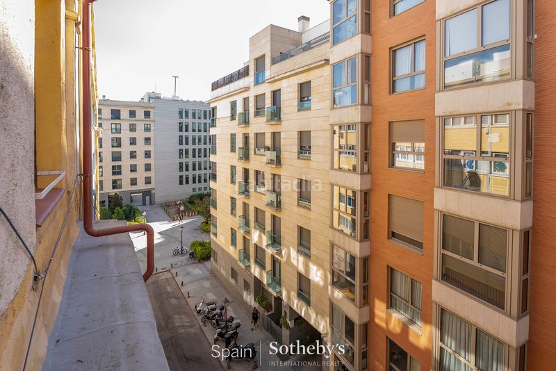 Foto e5ab4b90-b7bf-488c-9c4c-611c72f256ef. Apartament amb calefacció a Goya Madrid