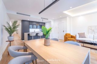 Apartament  Calle de ventura rodríguez. Piso reformado de 3 dormitorios y 4 baños con garaje