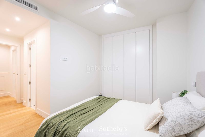 Foto 7b6bd8b7-8d83-47bc-b8d2-bd0748660c02. Apartament amb calefacció aparcament a Argüelles Madrid