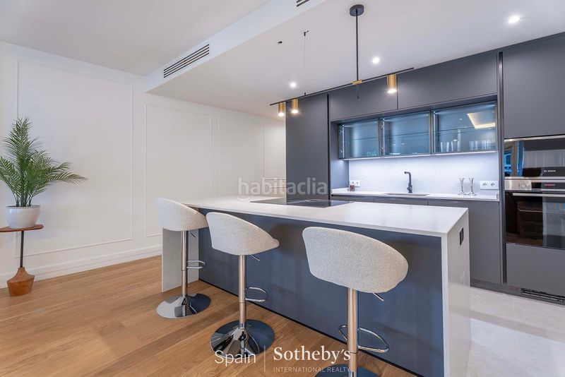 Foto cc1eb2c9-0327-46c4-8472-e4cb6c2dc2fe. Apartament amb calefacció aparcament a Argüelles Madrid