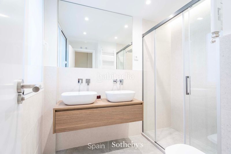 Foto ccf4ade7-0dd2-4590-aaf6-60a0c66cbc27. Apartament amb calefacció aparcament a Argüelles Madrid