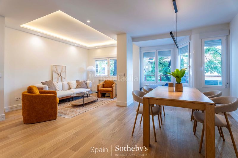 Foto f60678d8-2baf-4bd4-b111-bedb110ec674. Apartament amb calefacció aparcament a Argüelles Madrid