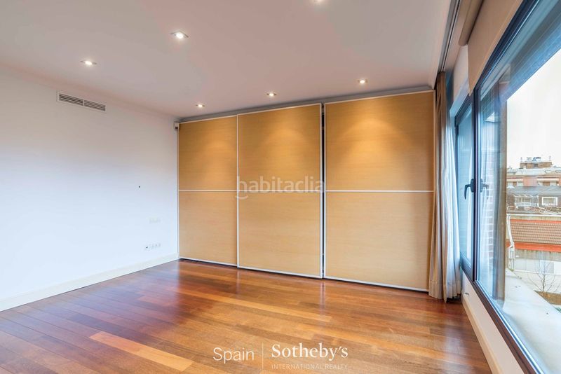 Foto 09518f0c-2f46-4c40-8f56-cdb1e55bb508. Affitto duplex con riscaldamento parcheggio in Nueva España Madrid